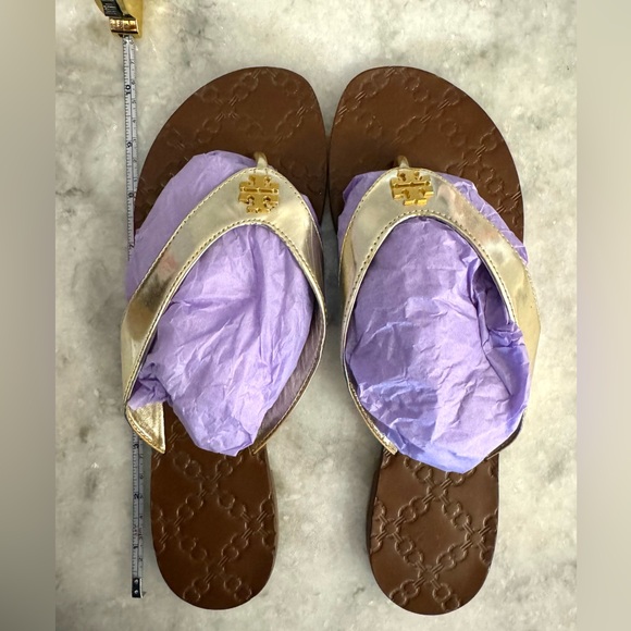 Tory Burch leather sandals. Great condition. Slight wear but still looks good. - Picture 9 of 9